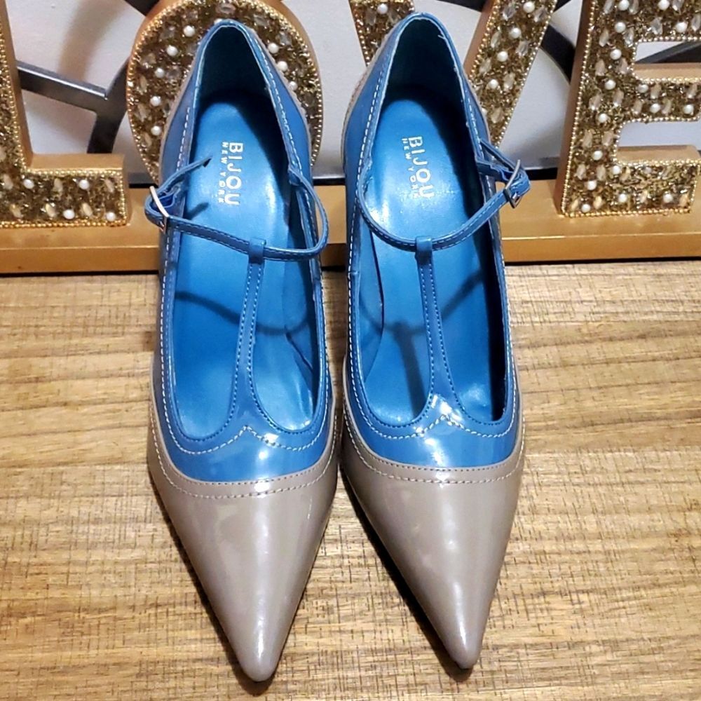 BIJOU New York T-Strap Pointed Toe Blue Taupe Patent Leather Heels Sz 9